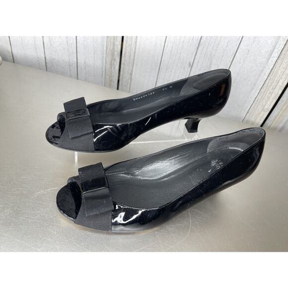 Stuart Weitzman Kitten Bow Heels Shoes 9.5M Patent Leather Pumps Peep Toe - Picture 2 of 8